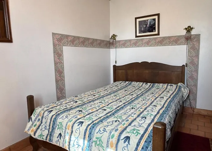 Les Rosiers بيت للعطل Thurageau